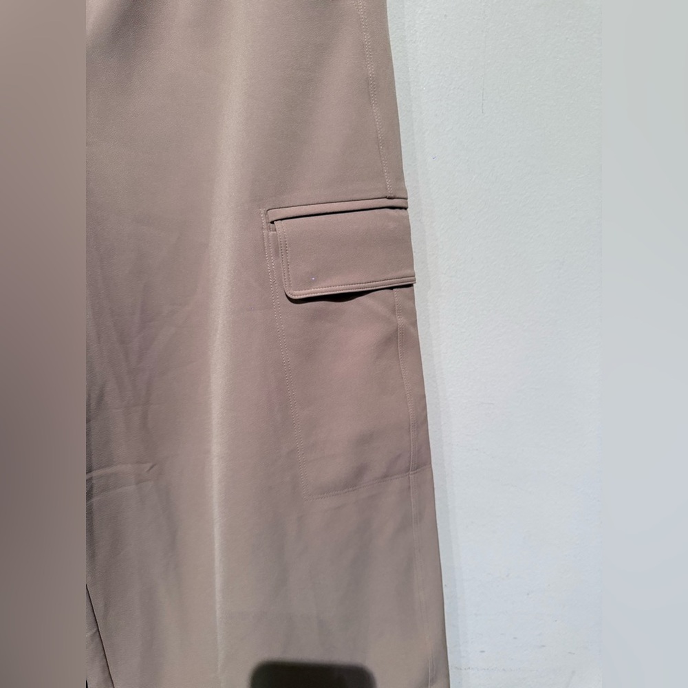 New Athleta promenade high rise wide leg cargo pants Women Mp Brown Casual Trave - Picture 6 of 11